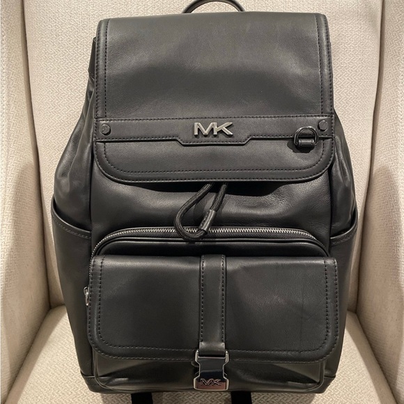 NEW Michael Kors Varick Pocket Rucksack Leather Black - Picture 2 of 12